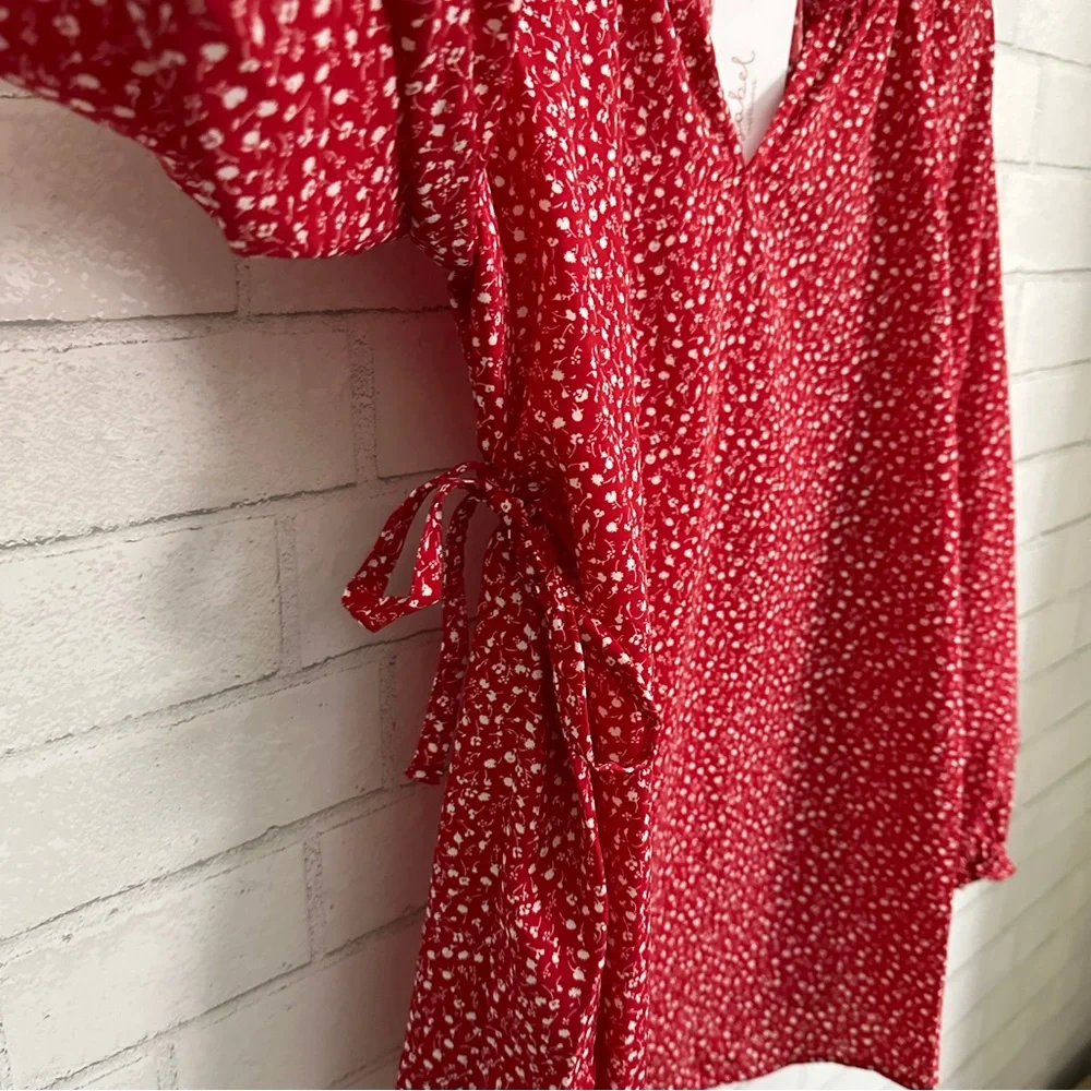 ISABEL Maternity by Ingrid + Isabel Red Flowered Side Tie Long Sleeve Top - Picture 5 of 11